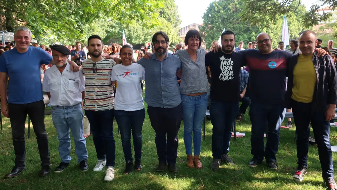 Ana Pont&oacute;n e secretari@s xerais de Galiza Nova