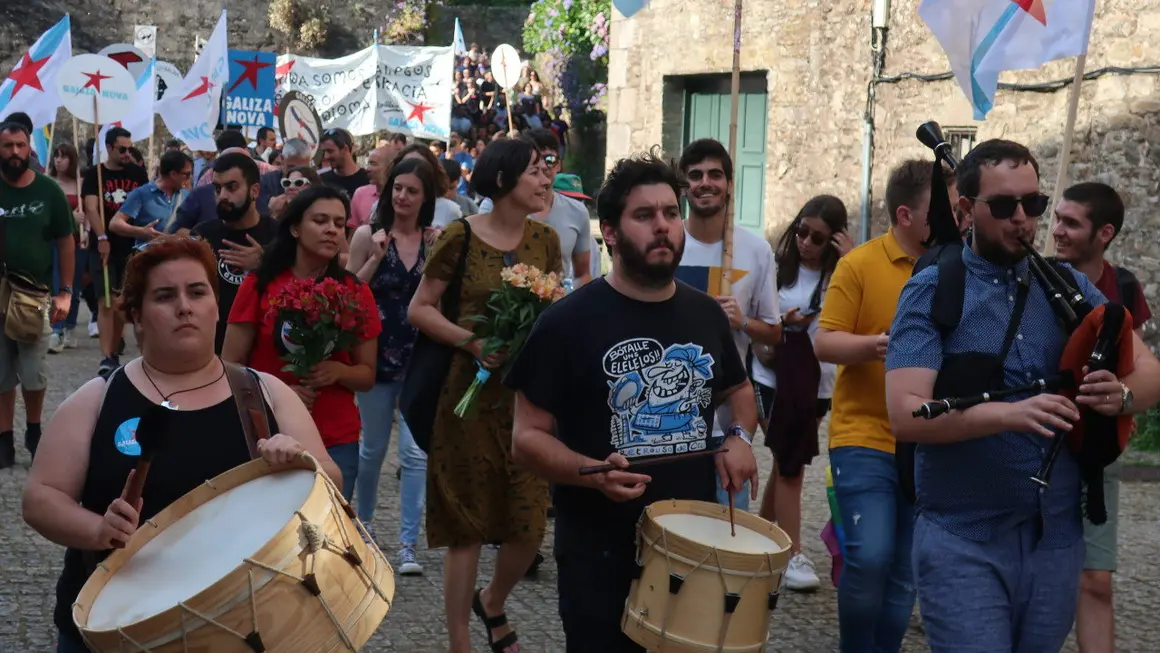 Homenaxe de Galiza Nova a Rosal&iacute;a de Castro e Castelao
