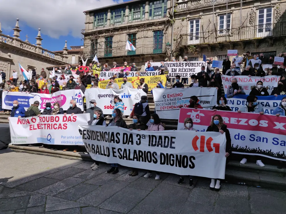 Manifestaci&oacute;n contra a suba dos prezos e o empobrecemento social