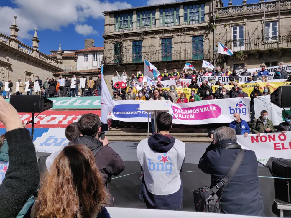 Manifestaci&oacute;n contra a suba dos prezos e o empobrecemento social