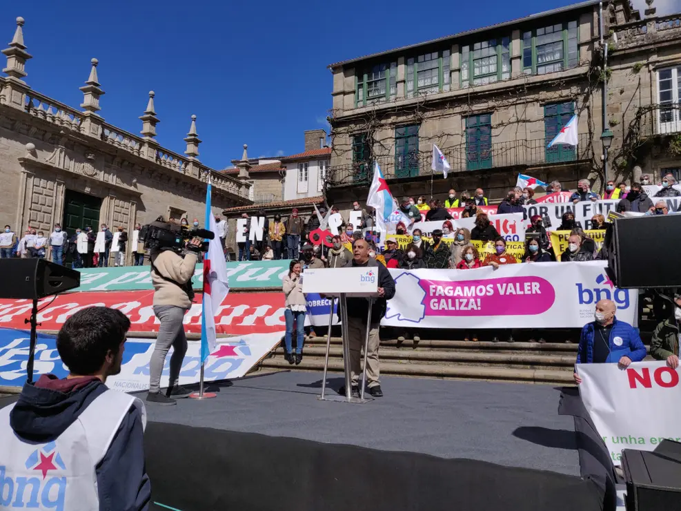 Manifestaci&oacute;n contra a suba dos prezos e o empobrecemento social