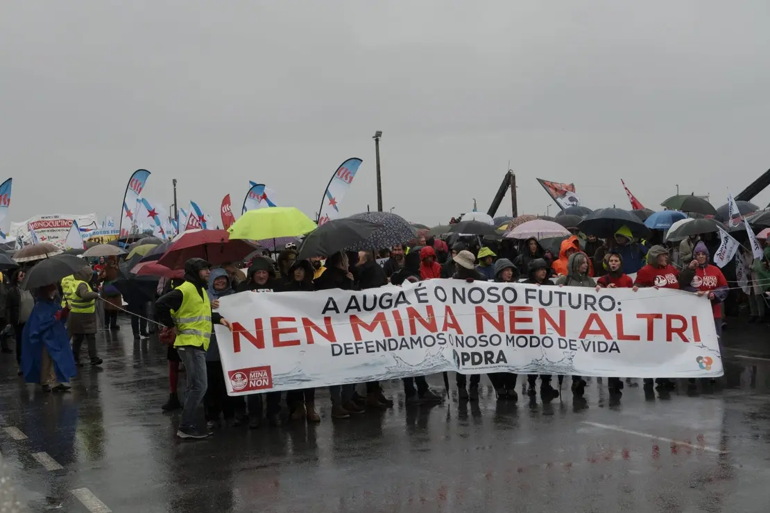 Manifestaci&oacute;n contra Altri na Pobra do Carami&ntilde;al - 1
