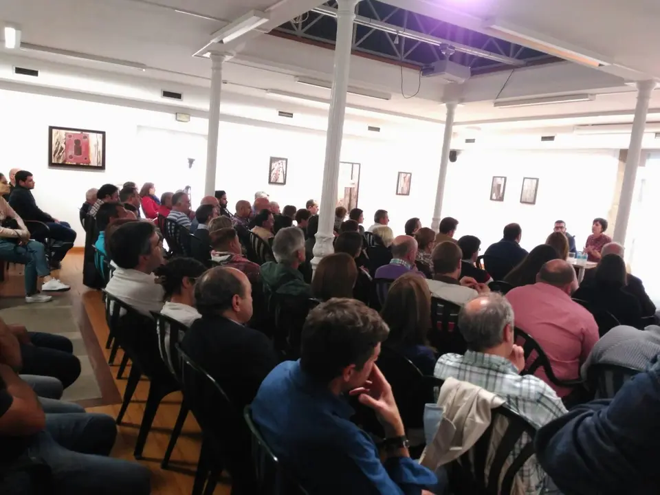 Conferencia de Ana Pont&oacute;n en Lal&iacute;n