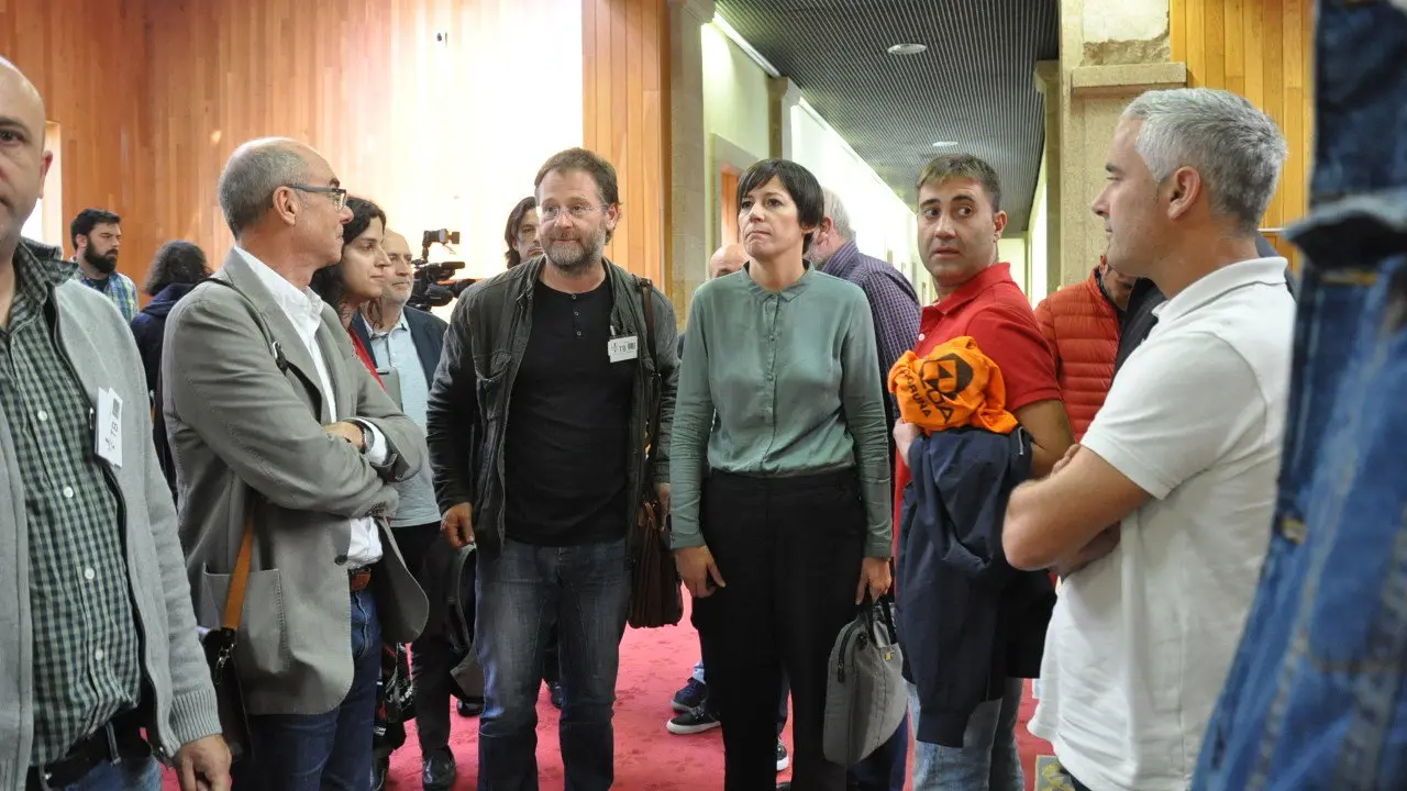 Jorquera e Ana Pont&oacute;n co comit&eacute; de Alcoa