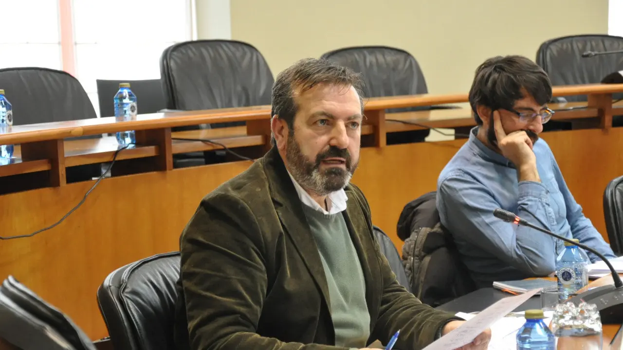 Lu&iacute;s Bar&aacute;
