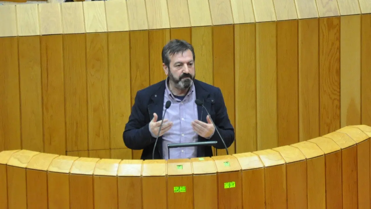 Lu&iacute;s Bar&aacute;