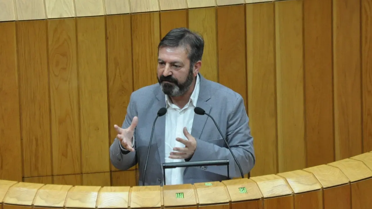Lu&iacute;s Bar&aacute;