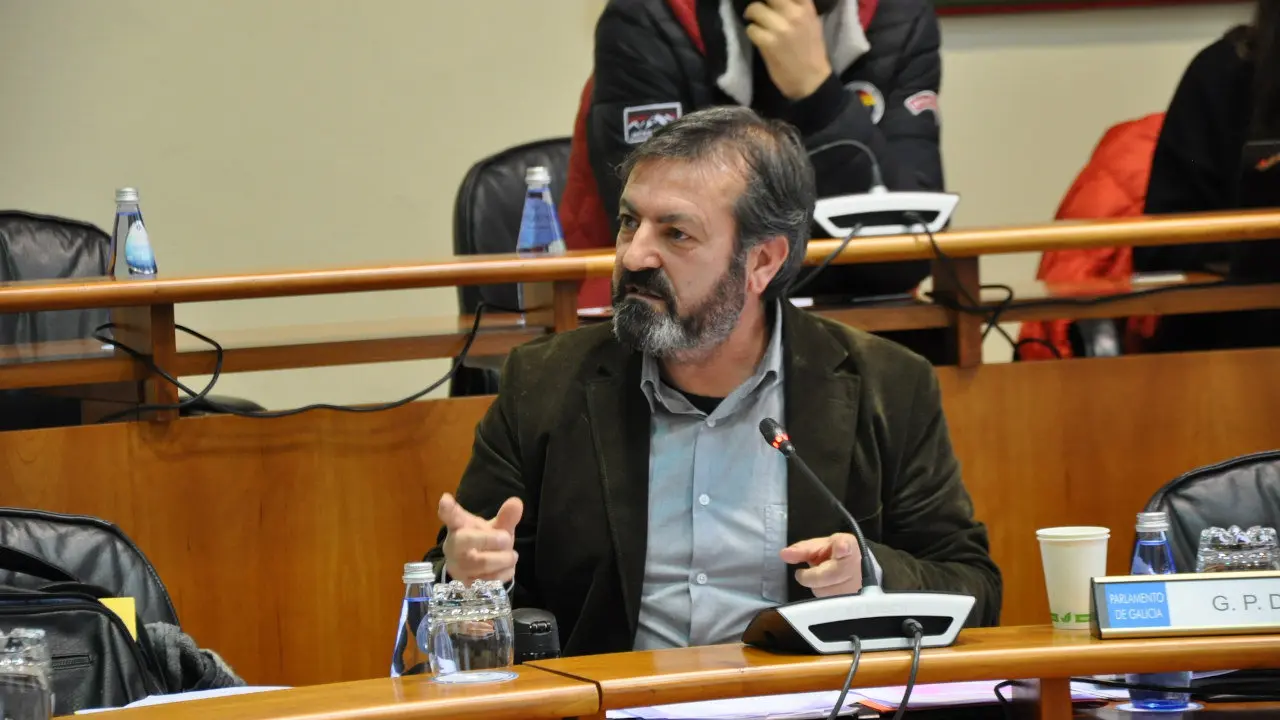 Lu&iacute;s Bar&aacute;