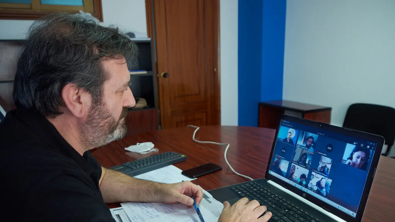 Lu&iacute;s Bar&aacute;