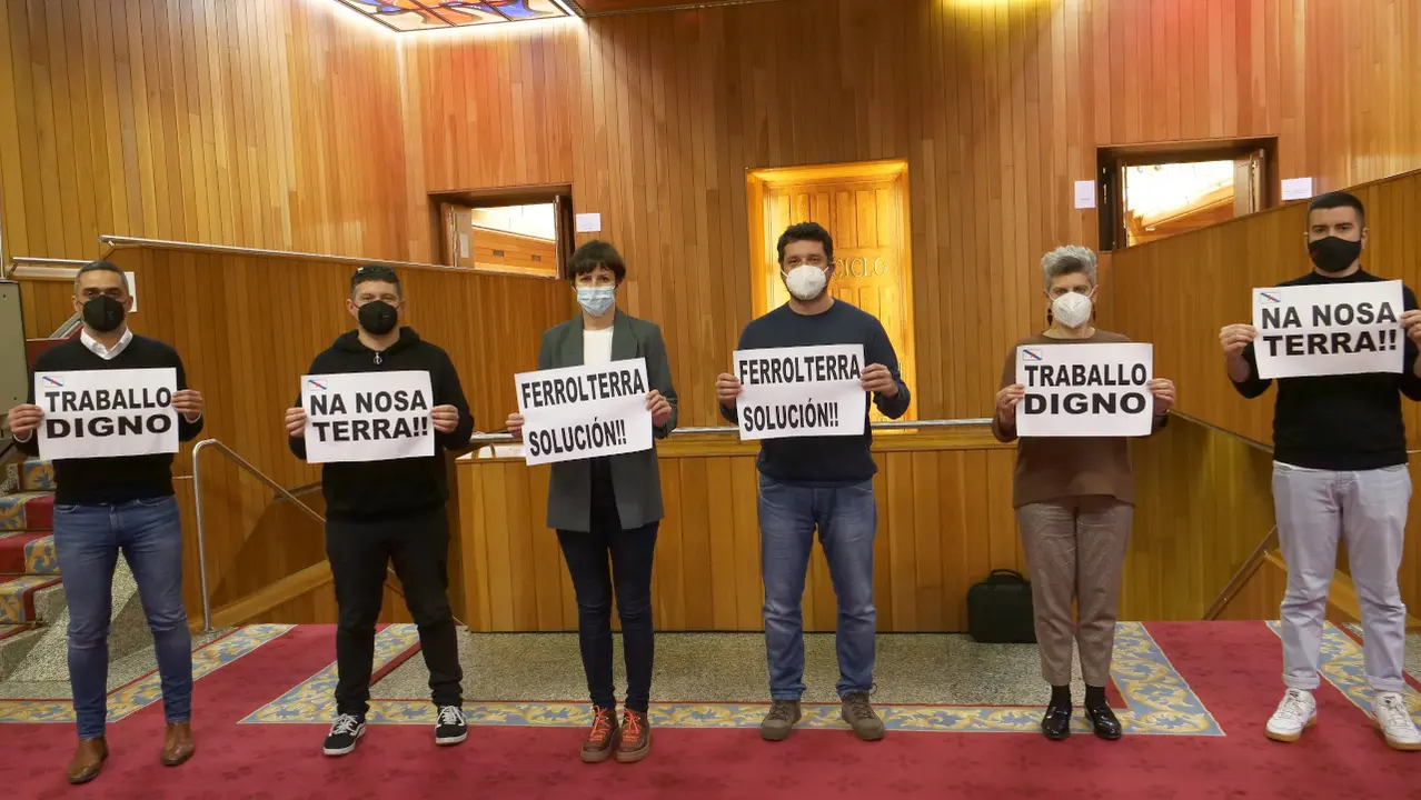 De esq a dta - Daniel P&eacute;rez, Manuel Lourenzo, Ana Pont&oacute;n, Ram&oacute;n Fern&aacute;ndez, Mercedes Queixas, Daniel Castro