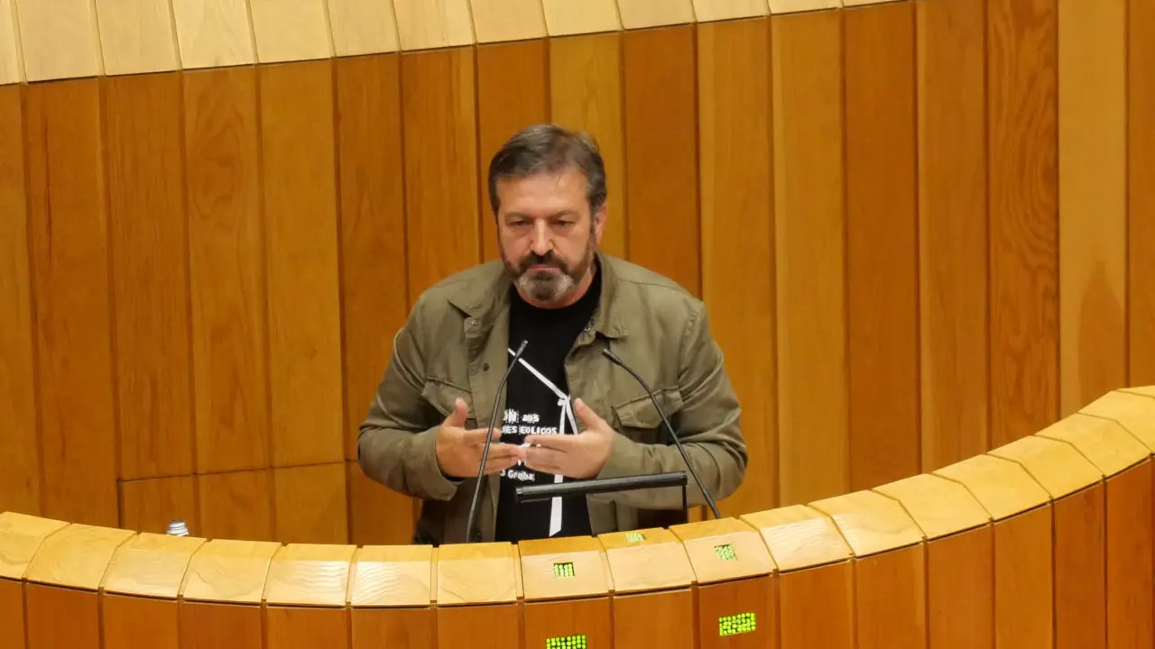 Lu&iacute;s Bar&aacute;
