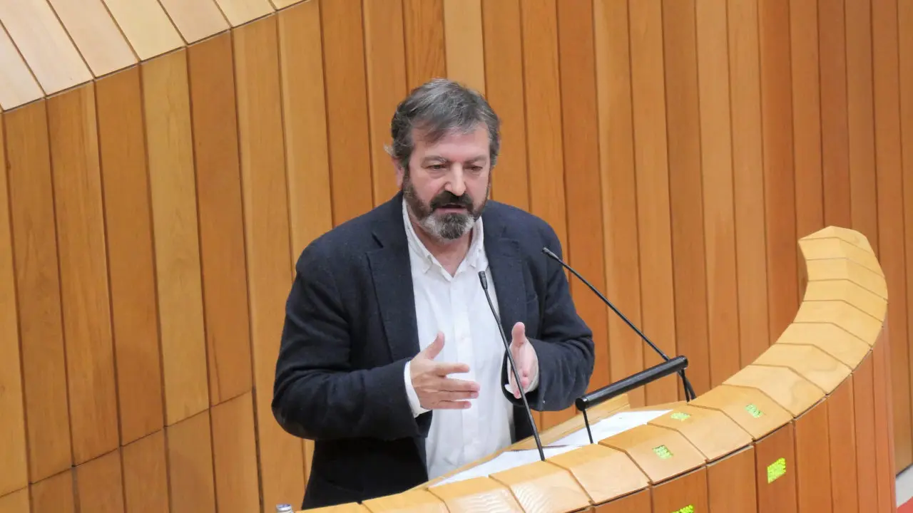 Lu&iacute;s Bar&aacute;