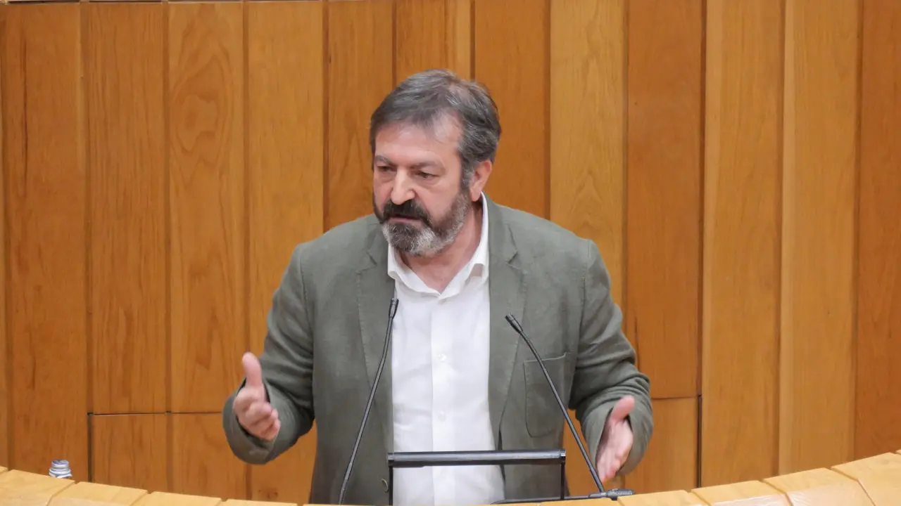 Lu&iacute;s Bar&aacute;
