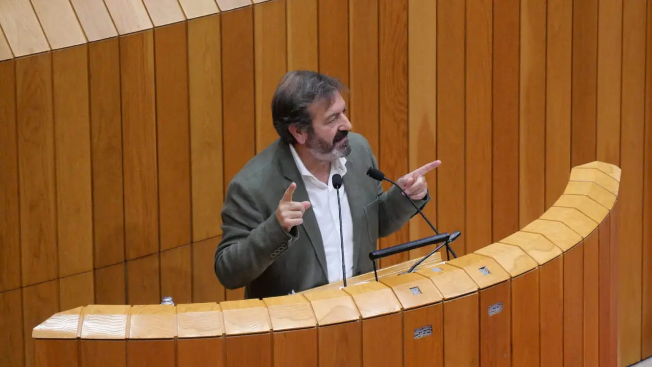 Lu&iacute;s Bar&aacute;