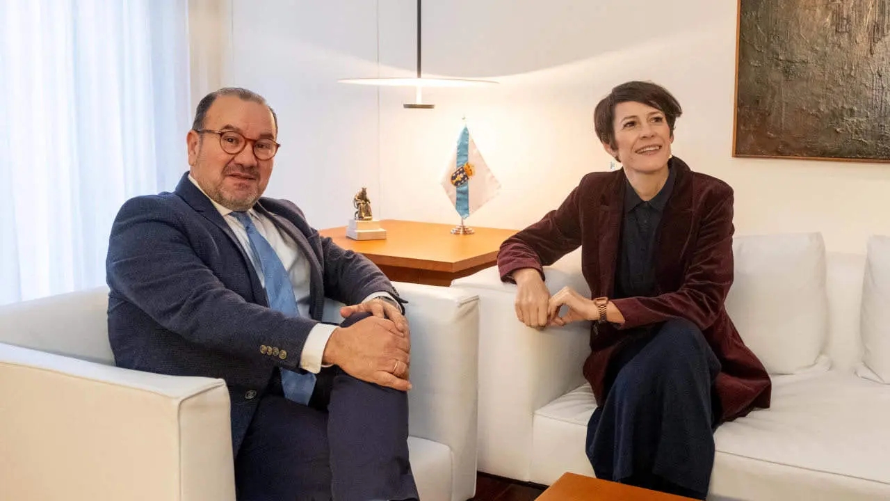 Antonio L&oacute;pez (reitor) e Ana Pont&oacute;n