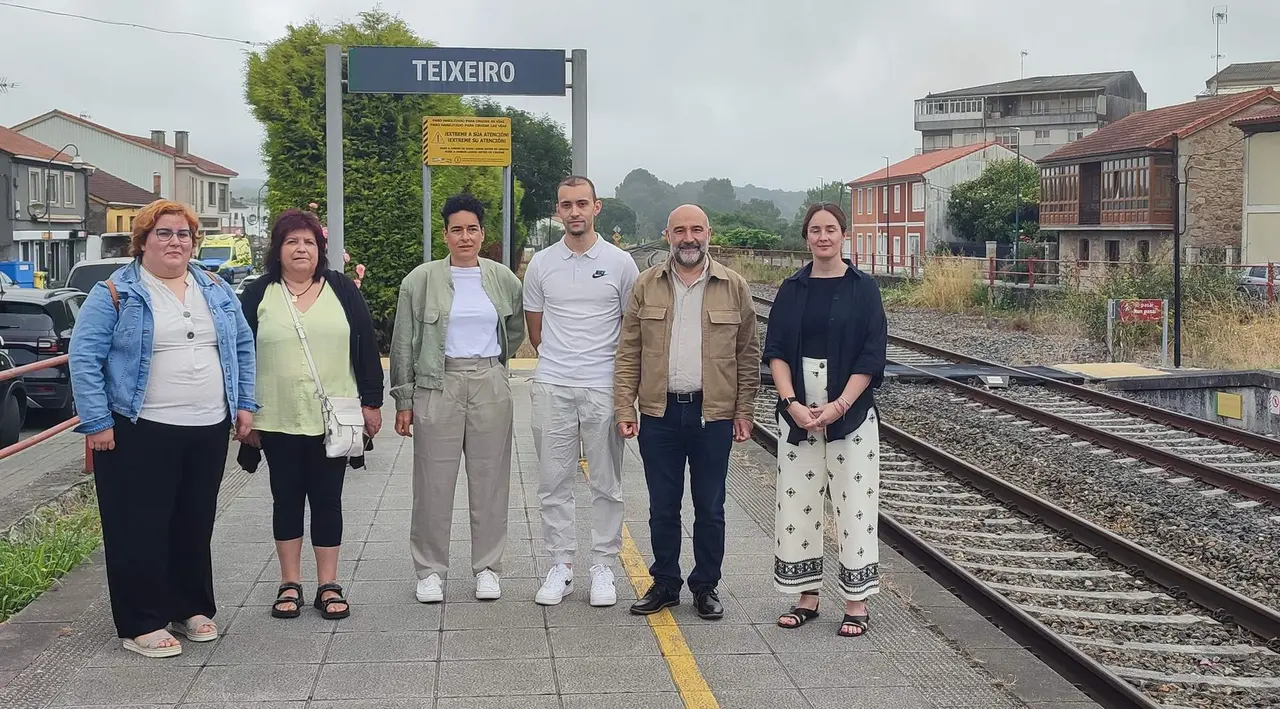 Visita de N&eacute;stor Rego a Teixeiro