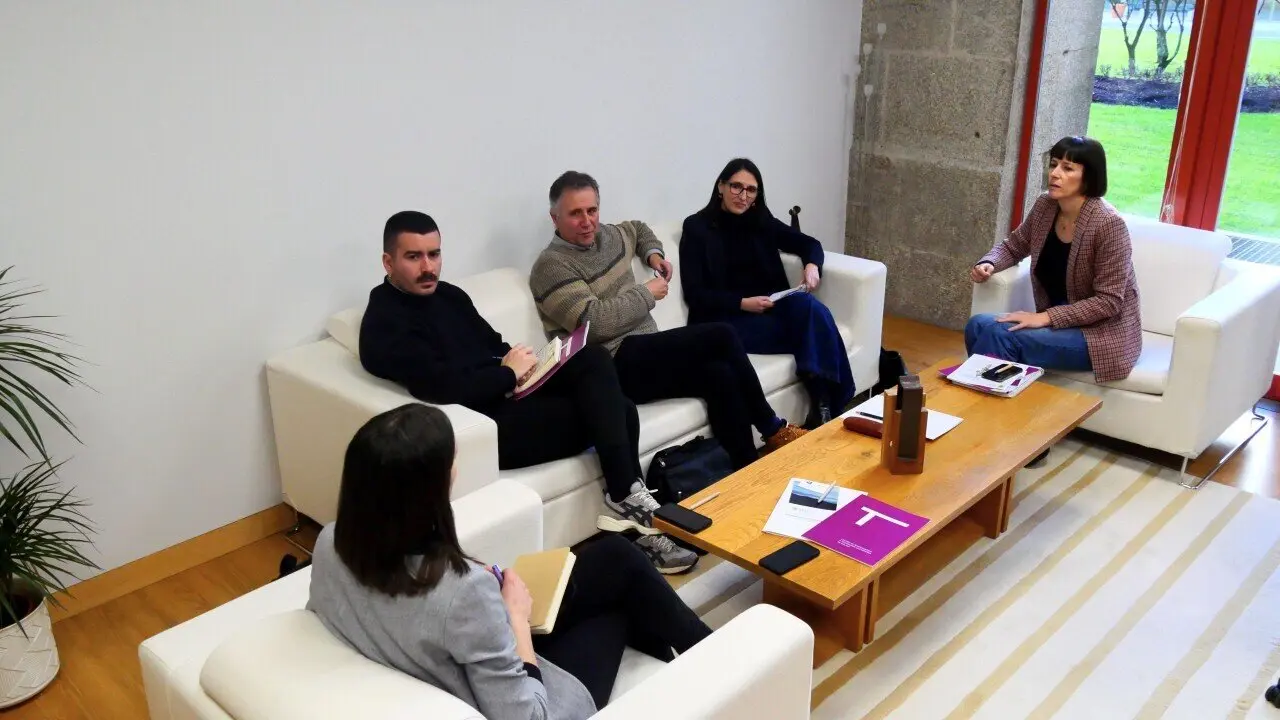 Reuni&oacute;n grupos investigaci&oacute;n