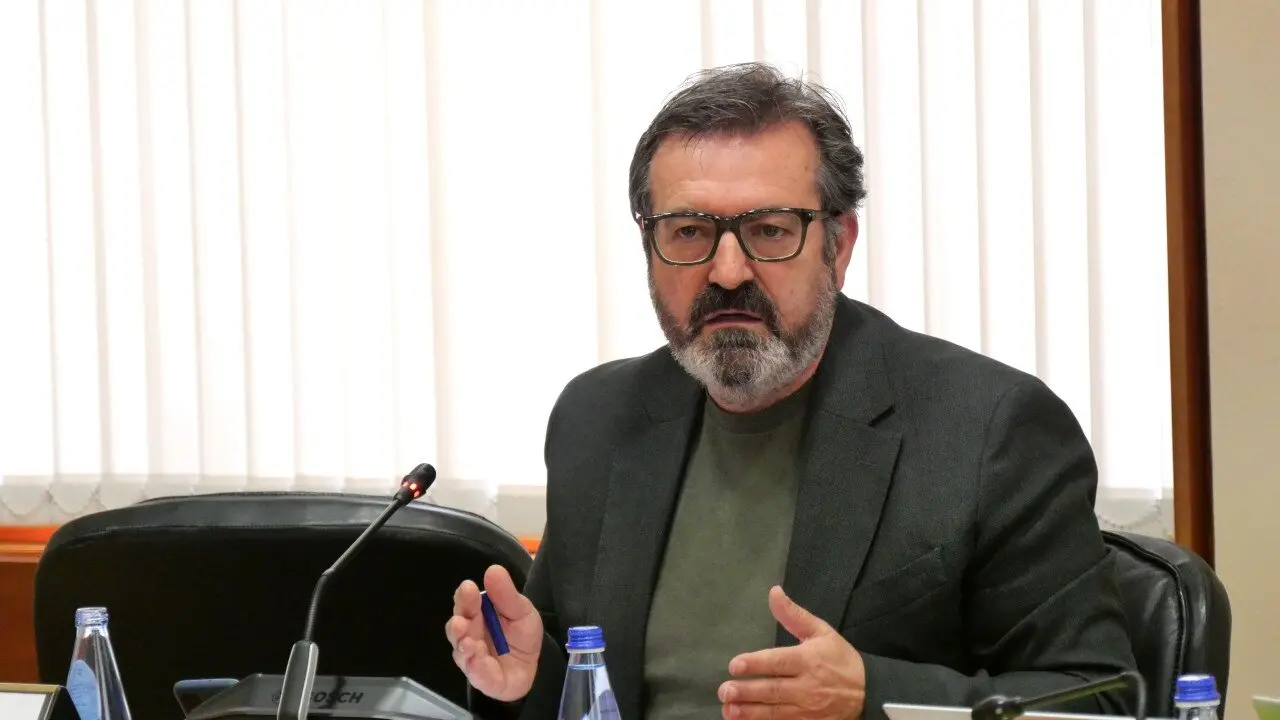 Lu&iacute;s Bar&aacute;