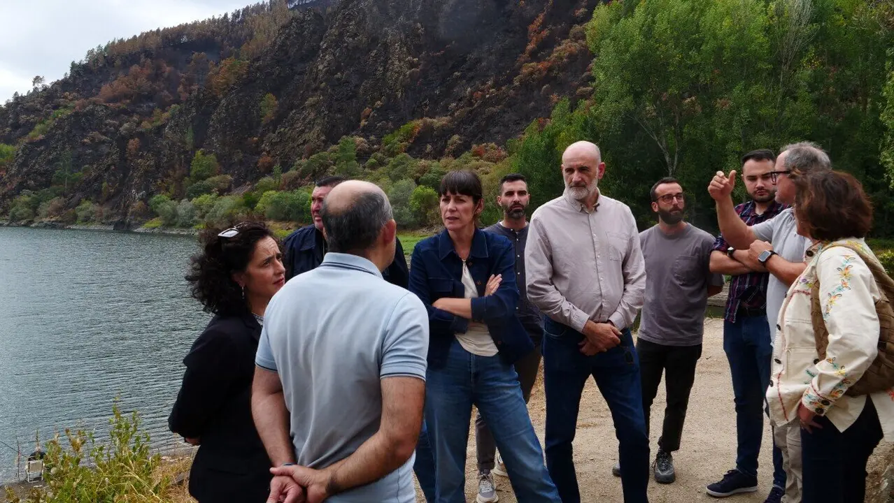 Ana Pont&oacute;n visita Quiroga e A Pobra do Broll&oacute;n