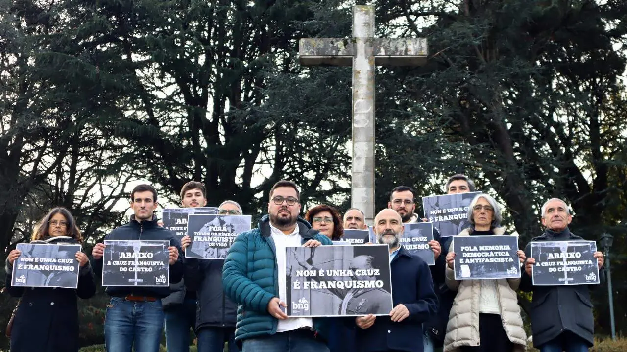 Acci&oacute;n BNG cruz franquista Castro