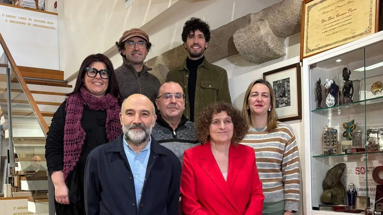 N&eacute;stor Rego co goberno municipal de Santiago