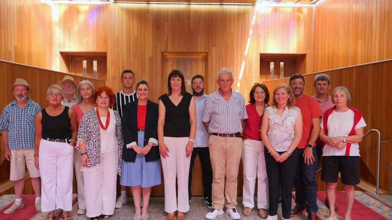 Ana Pont&oacute;n e Paulo R&iacute;os coa veci&ntilde;anza de Moa&ntilde;a
