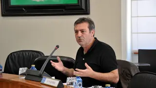 Lu&iacute;s Bar&aacute;