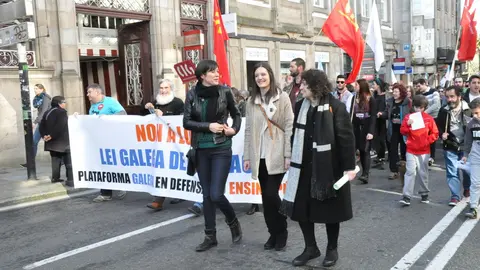 Manifestaci&oacute;n en defensa do ensino  p&uacute;blico