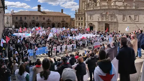 Manifestaci&oacute;n contra a suba dos prezos e o empobrecemento social