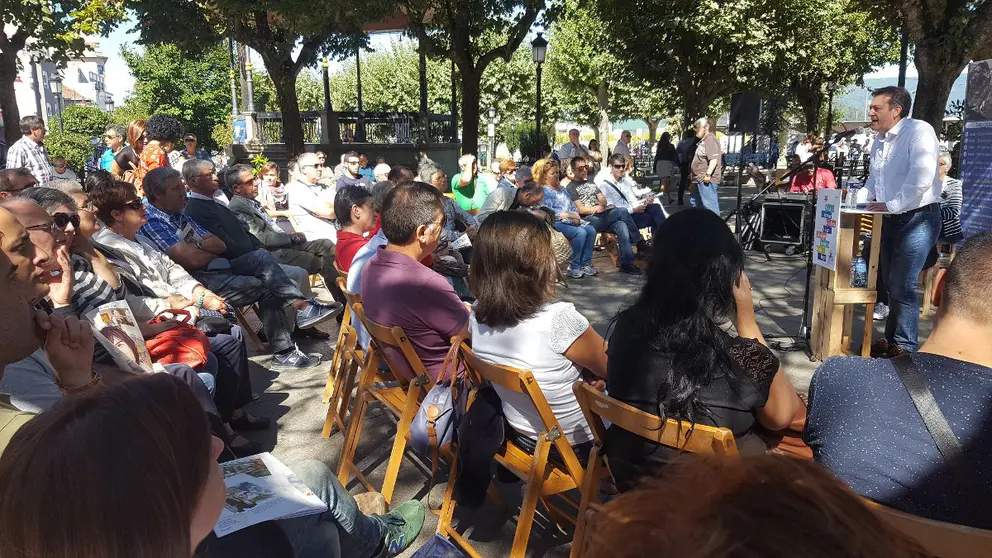 Acto p&uacute;blico do BNG en Mar&iacute;n