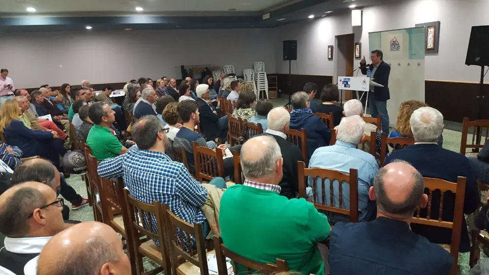 Acto p&uacute;blico na Estrada