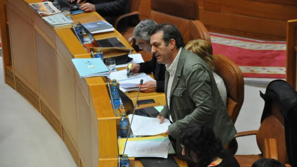 Lu&iacute;s Bar&aacute;