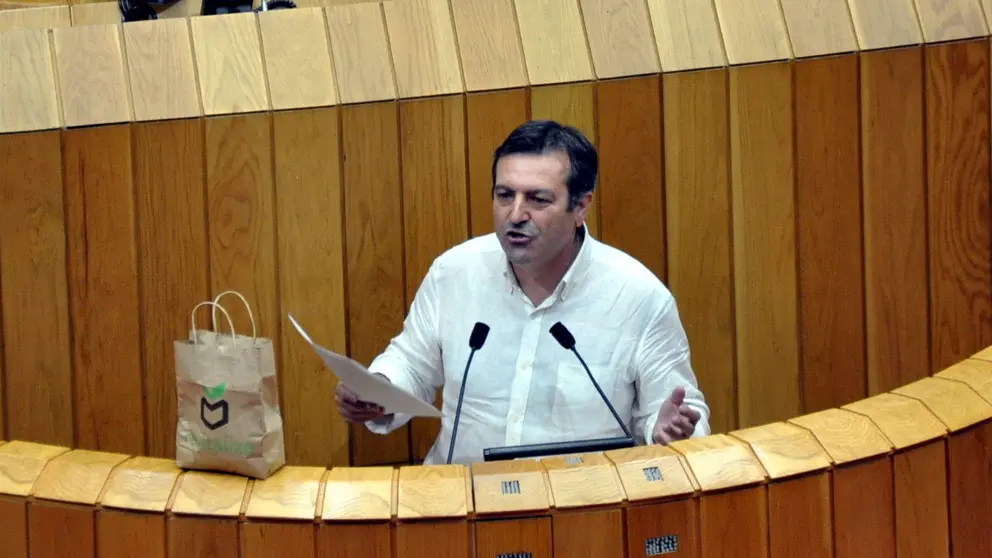 Lu&iacute;s Bar&aacute;