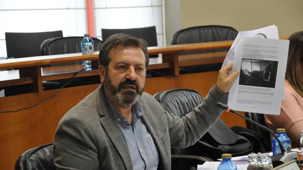Lu&iacute;s Bar&aacute;