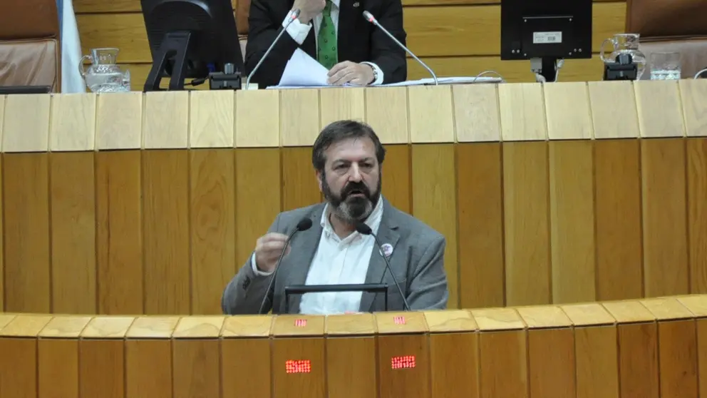 Lu&iacute;s Bar&aacute;