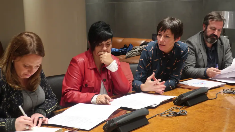 Marian Beitialarrangoitia (Bildu), Ana Pont&oacute;n e Lu&iacute;s Bar&aacute;