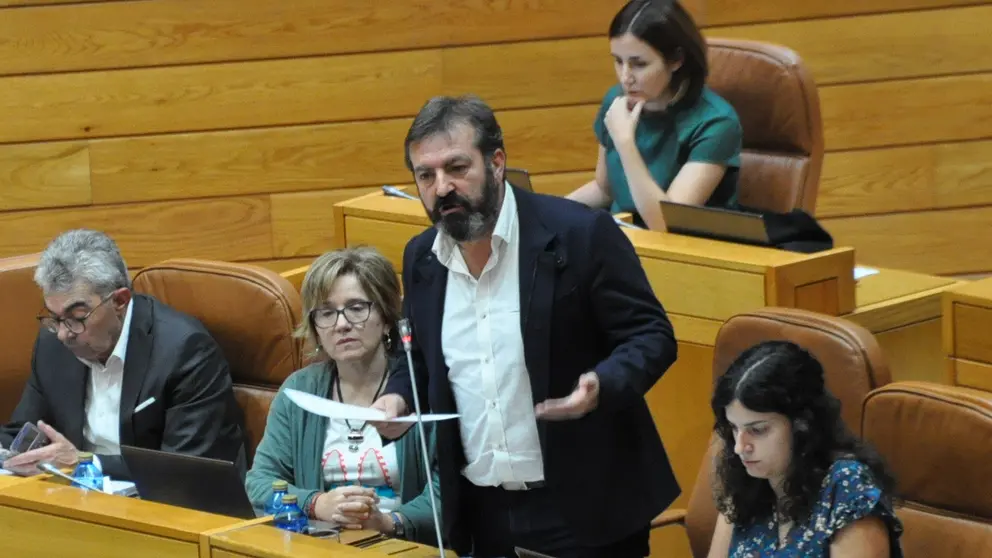 Lu&iacute;s Bar&aacute;