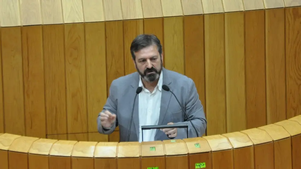 Lu&iacute;s Bar&aacute;