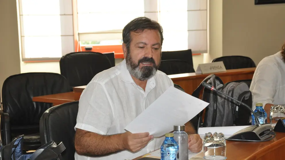 Lu&iacute;s Bar&aacute;