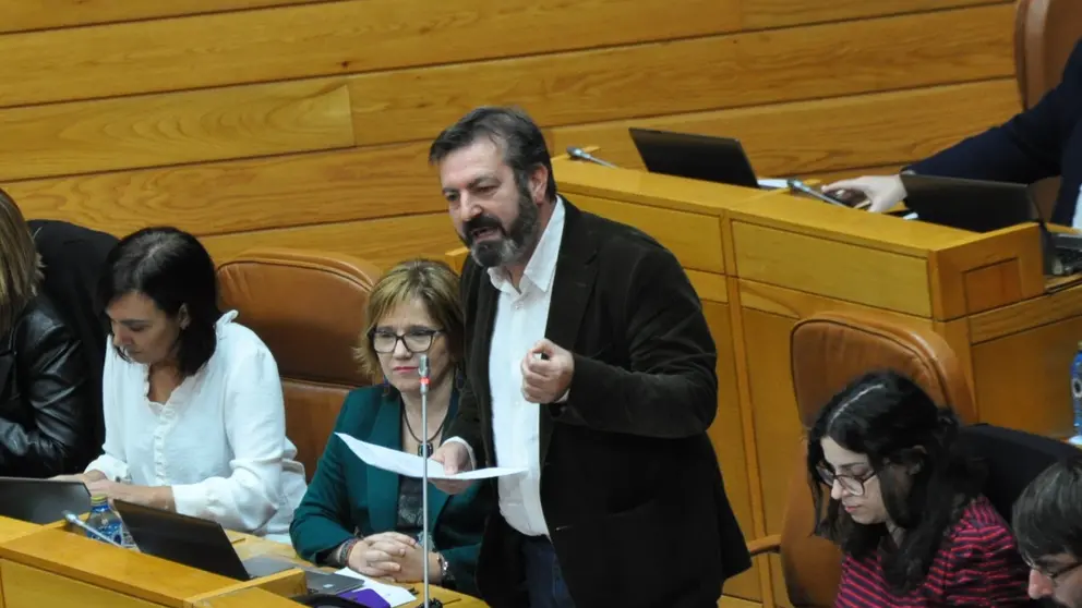 Lu&iacute;s Bar&aacute;