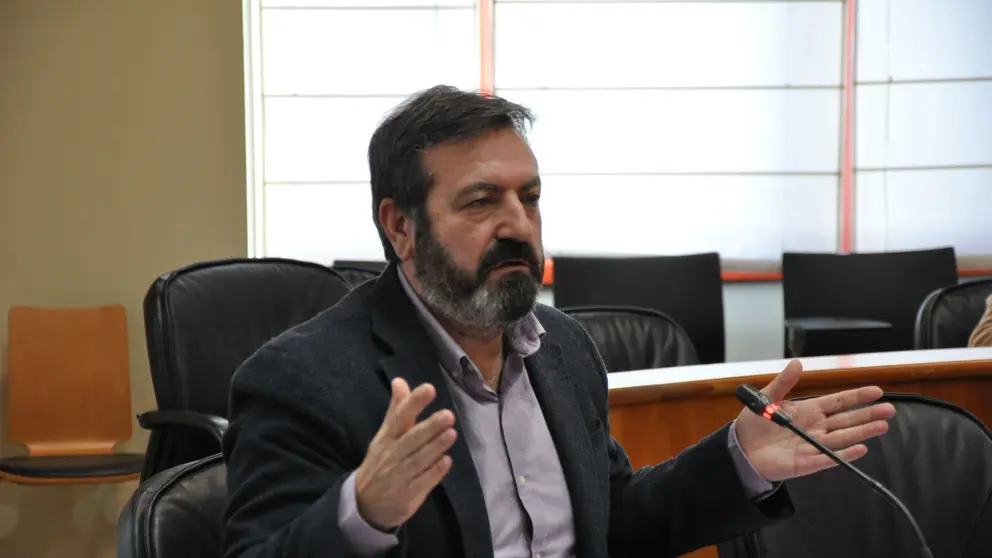 Lu&iacute;s Bar&aacute;