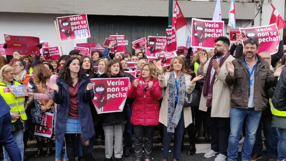 Movilizaci&oacute;n fronte ao Parlamento