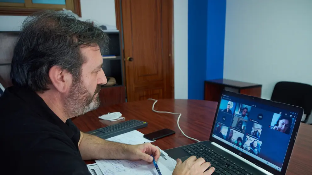 Lu&iacute;s Bar&aacute;
