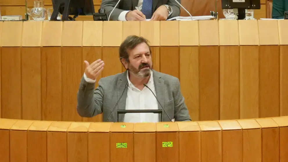 Lu&iacute;s Bar&aacute;