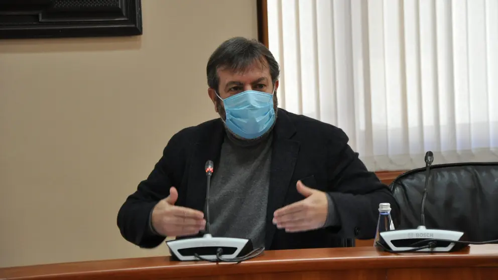 Lu&iacute;s Bar&aacute;