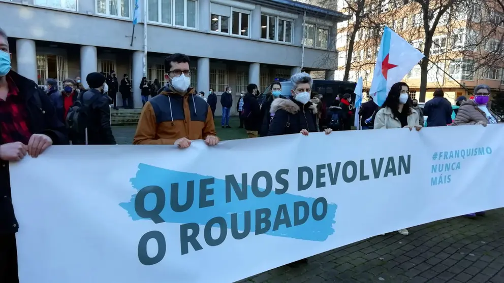 Mercedes Queixas concentraci&oacute;n Xu&iacute;zo 9 de Cornide