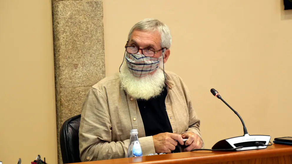 Xos&eacute; Lu&iacute;s Rivas "Mini"