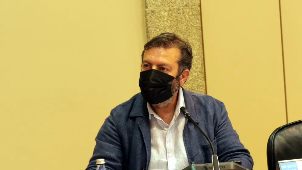 Lu&iacute;s Bar&aacute;