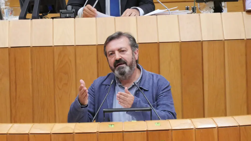 Lu&iacute;s Bar&aacute;
