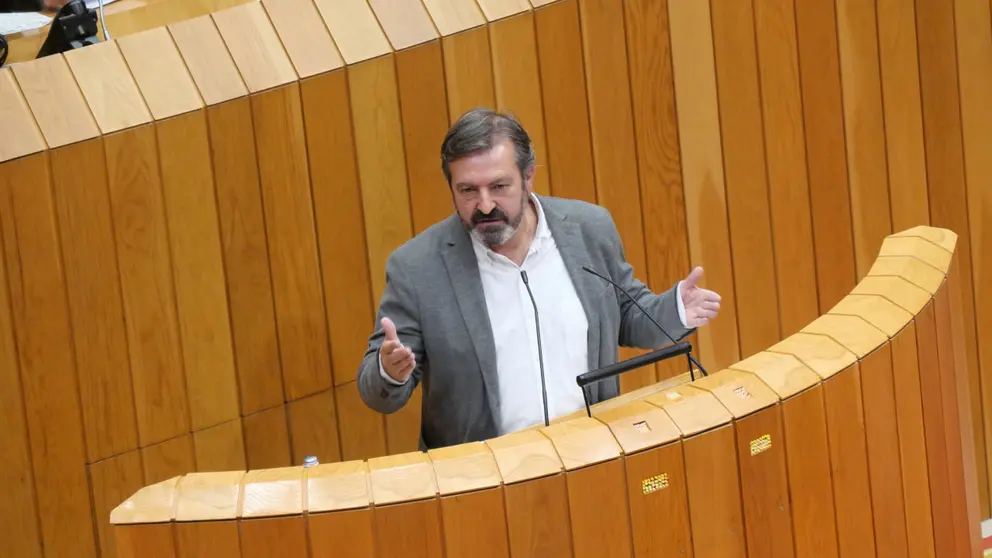 Lu&iacute;s Bar&aacute;